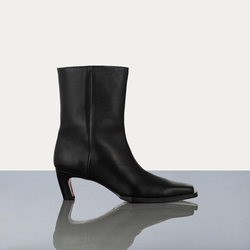 Frame Le Brooklyn Square Toe Booties size 7. New in box.